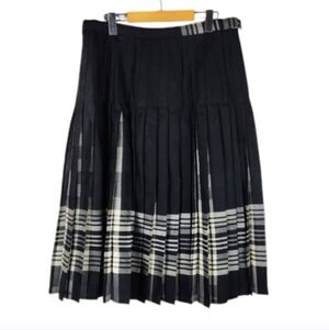 Vintage 1960's Pure Wool In'N Outer Reversible Pleated Skirt Black Cream Size 16